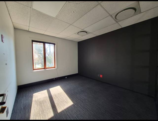 1,626M² OFFICE TO LET IN SANDTON CENTRAL